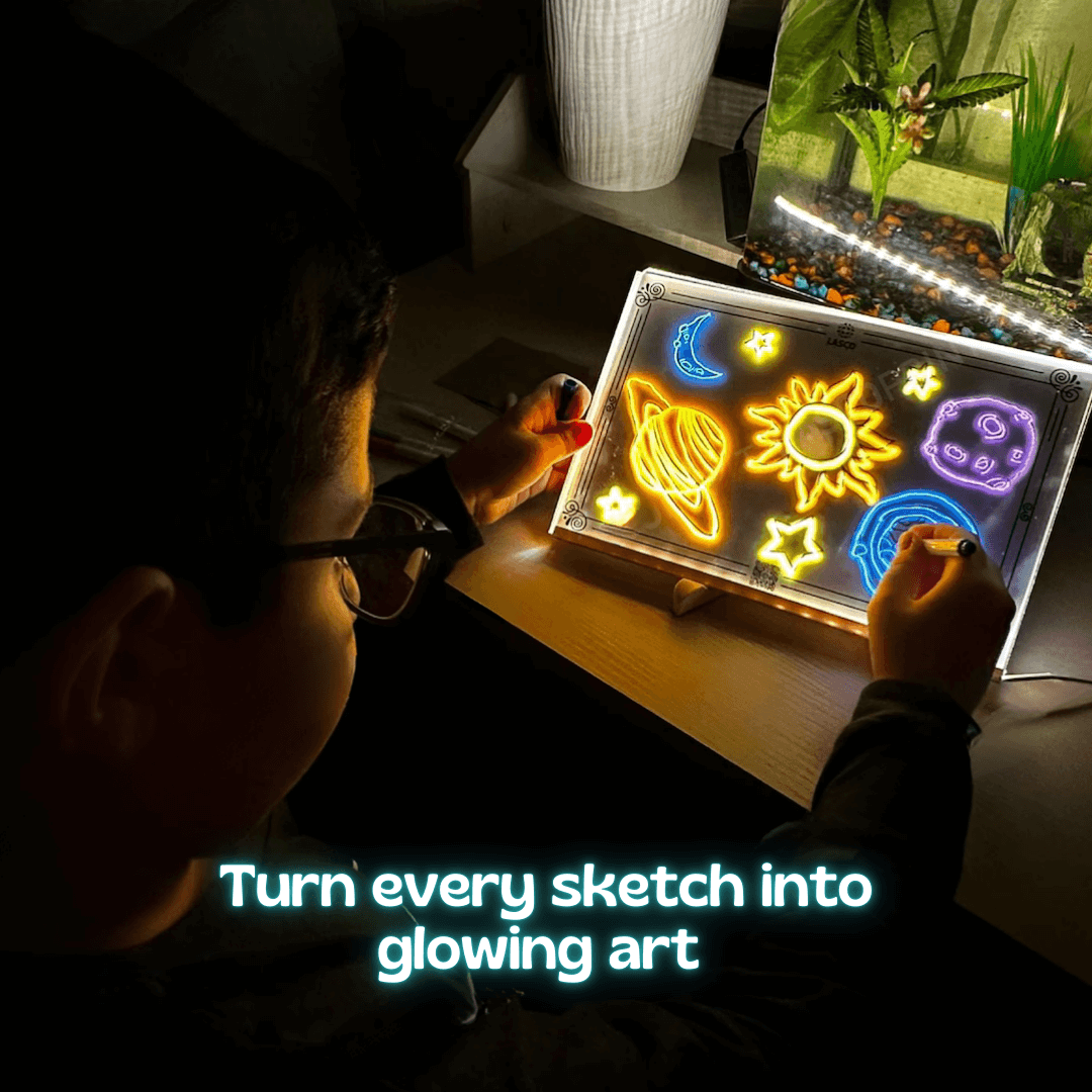 Newyuo™ LED Drawing Board